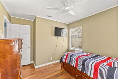 1801 Pleasant Run Road, Carrollton, TX 75006 - Photo 15