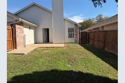 2901 Caladium Court, Garland, TX 75040 - Photo 11