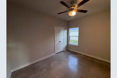 207 S Washington Street, Cleburne, TX 76031 - Photo 31