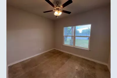 207 S Washington Street, Cleburne, TX 76031 - Photo 27
