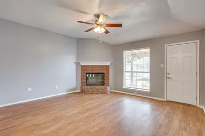 6221 St Leonard Drive, Arlington, TX 76001 - Photo 17