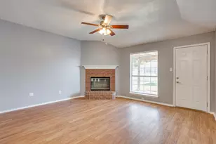 6221 St Leonard Dr, Arlington, TX 76001 - Photo 17