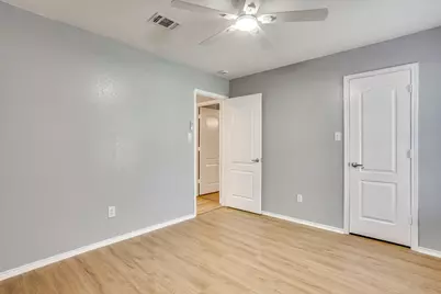 6221 St Leonard Drive, Arlington, TX 76001 - Photo 29