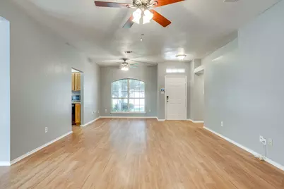 6221 St Leonard Drive, Arlington, TX 76001 - Photo 7
