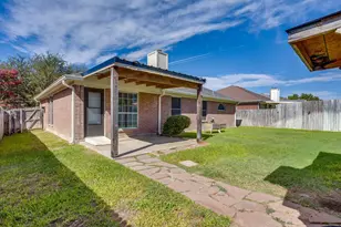 6221 St Leonard Dr, Arlington, TX 76001 - Photo 37