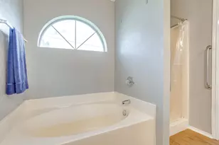 6221 St Leonard Dr, Arlington, TX 76001 - Photo 23