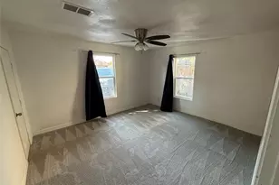 1303 E Myrtle St, Fort Worth, TX 76104 - Photo 7