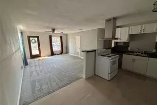 1303 E Myrtle St, Fort Worth, TX 76104 - Photo 3