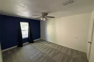 1303 E Myrtle St, Fort Worth, TX 76104 - Photo 9