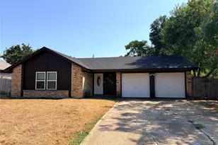 1025 Fox River Ln, Fort Worth, TX 76120 - Photo 1