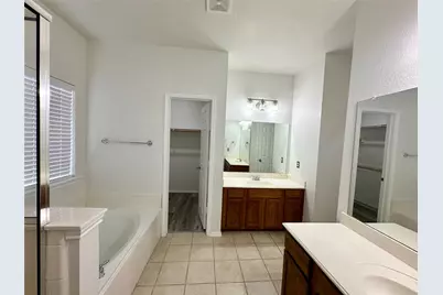 9756 Old Field Drive, McKinney, TX 75072 - Photo 11