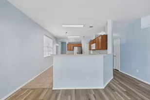 12652 Oakwood Cir, Fort Worth, TX 76040 - Photo 11