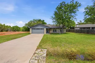 6106 Laredo Ct, Granbury, TX 76049 - Photo 7