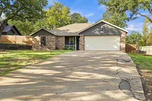 1105 Lakeview Dr, Azle, TX 76020 - Photo 3