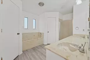 1105 Lakeview Dr, Azle, TX 76020 - Photo 11