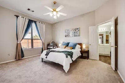 2732 Excalibur Drive, Grand Prairie, TX 75052 - Photo 17