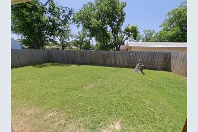1321 Franklin Avenue, Bonham, TX 75418 - Photo 13