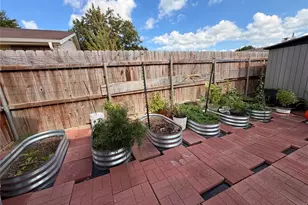 1202 Frio Ln, Garland, TX 75040 - Photo 27