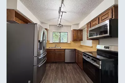 3805 Brookfield Drive, Arlington, TX 76001 - Photo 3
