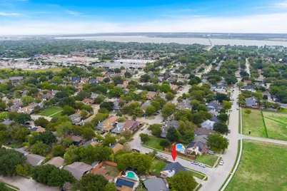 506 E Springdale Lane, Grand Prairie, TX 75052 - Photo 31