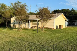 409 W 19th St, Cisco, TX 76437 - Photo 3