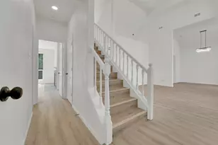 8316 Autumncrest Ct, Dallas, TX 75249 - Photo 7