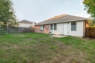 2043 Cap Rock Ln, Grand Prairie, TX 75052 - Photo 25