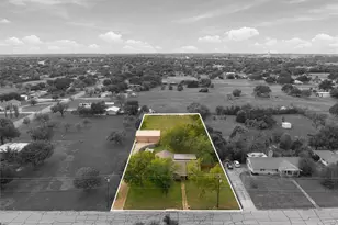 741 S 1st St, Hewitt, TX 76643 - Photo 39
