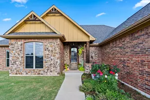 330 Koby Cir, Sulphur Springs, TX 75482 - Photo 3