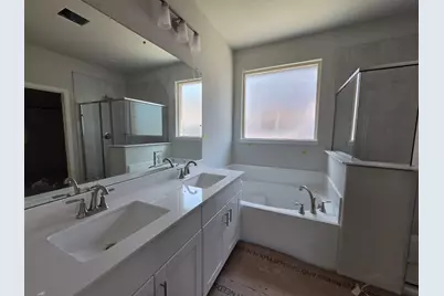 808 Silverleaf Drive, Ennis, TX 75119 - Photo 9