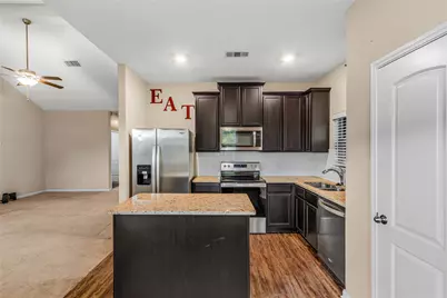 1401 Park Trails Boulevard, Princeton, TX 75407 - Photo 3