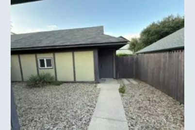137 E Windsor Drive, Denton, TX 76209 - Photo 7