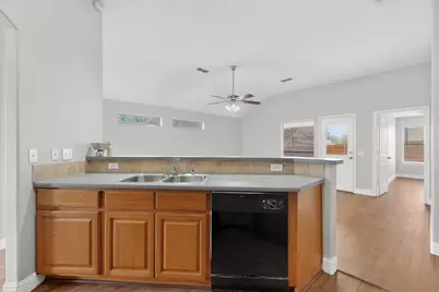 4803 Silver Avenue, Dallas, TX 75223 - Photo 11