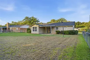621 NW Barbara Ln, Burleson, TX 76028 - Photo 29
