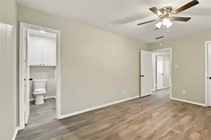 621 NW Barbara Ln, Burleson, TX 76028 - Photo 21