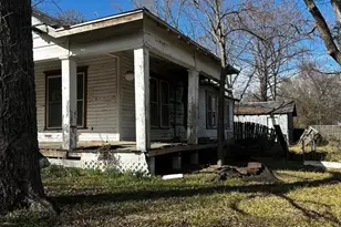 726 W Sherman St, Paris, TX 75460 - Photo 9
