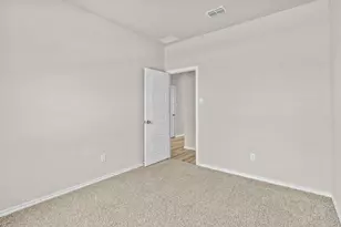 4321 Valley Brook Dr, Crowley, TX 76036 - Photo 5