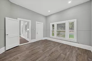 707 S Robinson St, Cleburne, TX 76031 - Photo 9