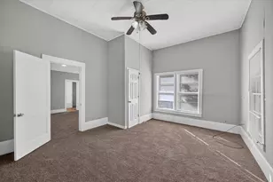 707 S Robinson St, Cleburne, TX 76031 - Photo 15