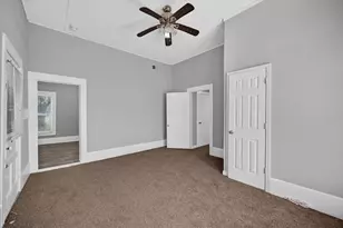 707 S Robinson St, Cleburne, TX 76031 - Photo 17