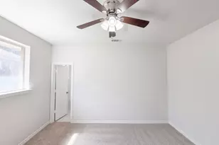 327 Texas Dr, Lake Dallas, TX 75065 - Photo 9