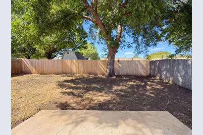 327 Texas Drive, Lake Dallas, TX 75065 - Photo 23