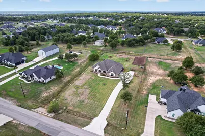 2025 Forest Bluff Trail, Azle, TX 76020 - Photo 33