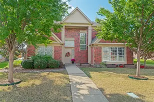 1332 Old Barn Ln, Lewisville, TX 75067 - Photo 1