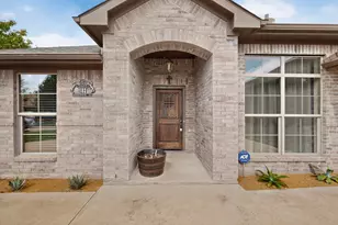 103 Windermere St, Waxahachie, TX 75165 - Photo 3