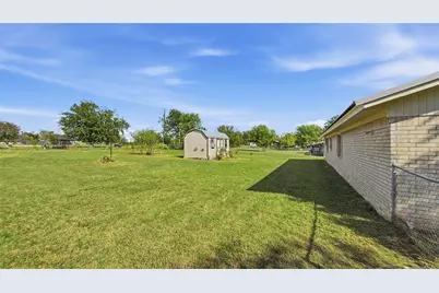 905 W Standifer Street, Hamilton, TX 76531 - Photo 15