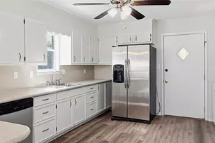 905 W Standifer St, Hamilton, TX 76531 - Photo 3