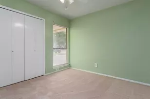 826 Camino Ct, Grand Prairie, TX 75052 - Photo 19