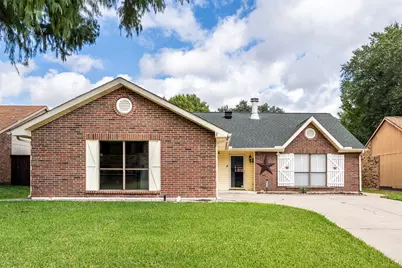 826 Camino Court, Grand Prairie, TX 75052 - Photo 1