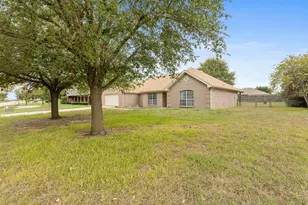 210 River Pl W, Gatesville, TX 76528 - Photo 3